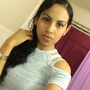 Meet your Posher, Adriana